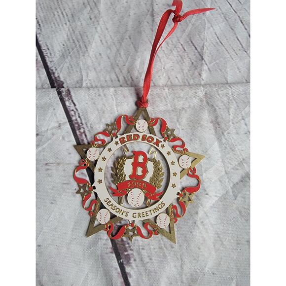 Boston Red Sox 1999 Season’s Greetings Metal Christmas Ornament 2.5 in - Picture 1 of 5